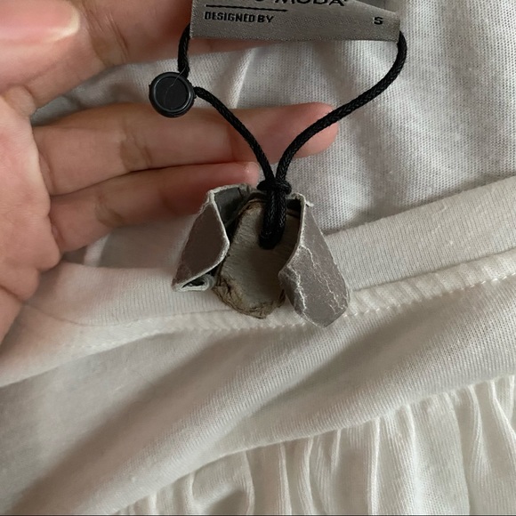 ⭐️ Vero Moda Ruffle Top - Picture 6 of 7